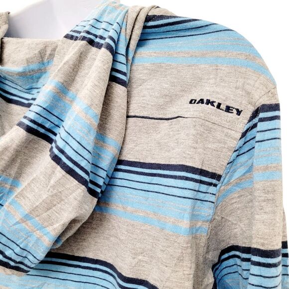 2/$20 Oakley Blue & Grey Hoodie Top Size: Small - Picture 5 of 11